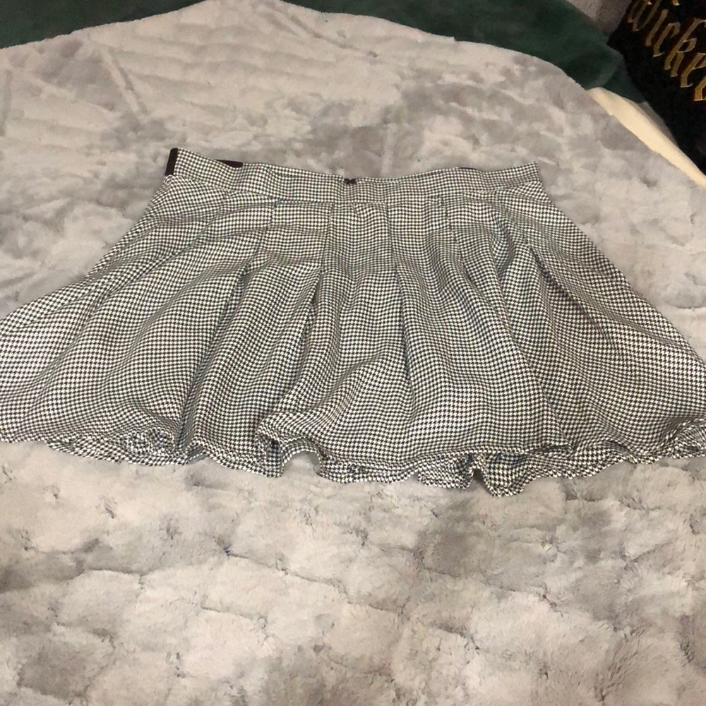 BNWT Torrid Houndstooth Skater Skirt